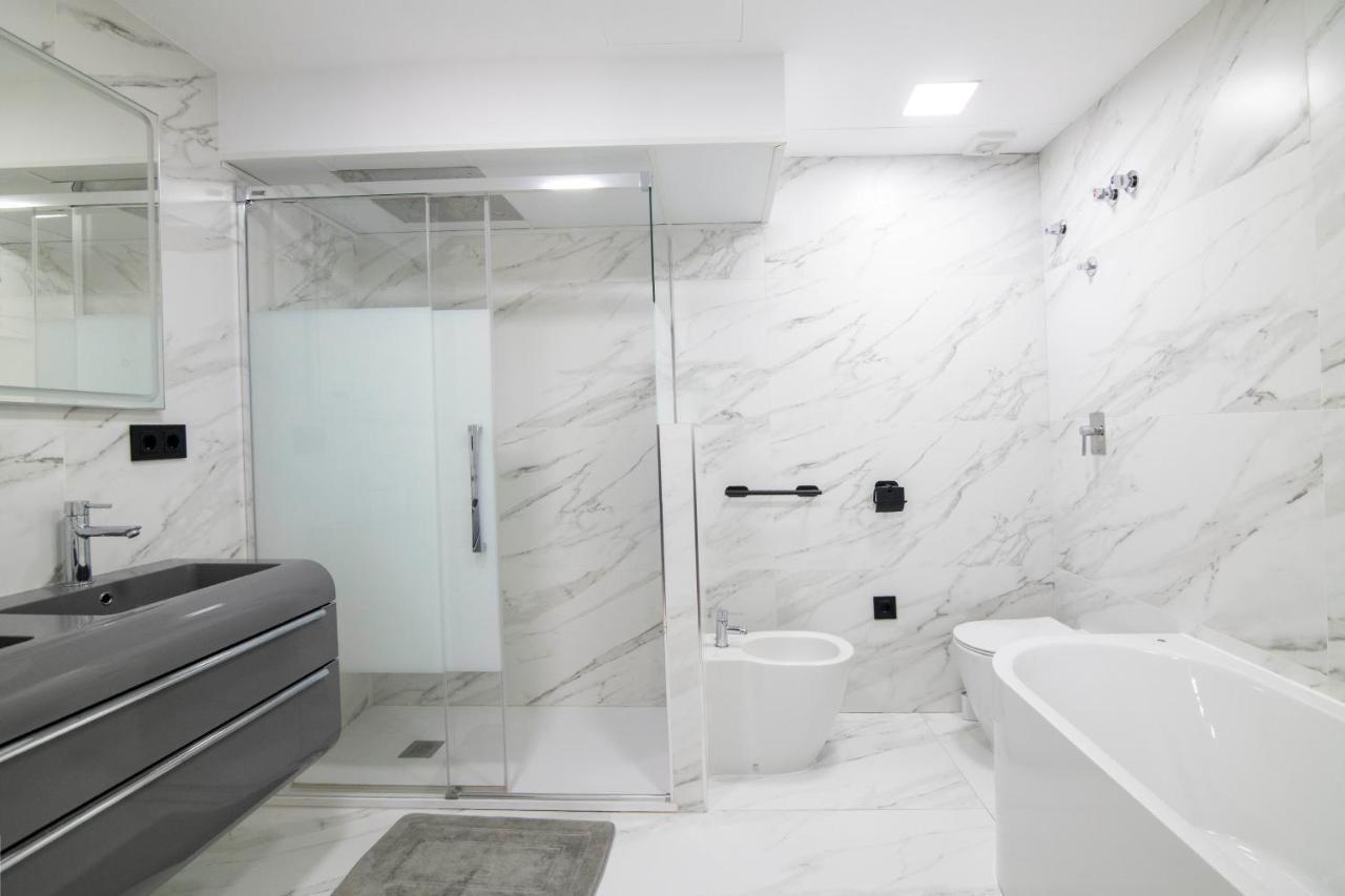 Playa Del Duque Apartment Ocean Club 1 ماربيا المظهر الخارجي الصورة